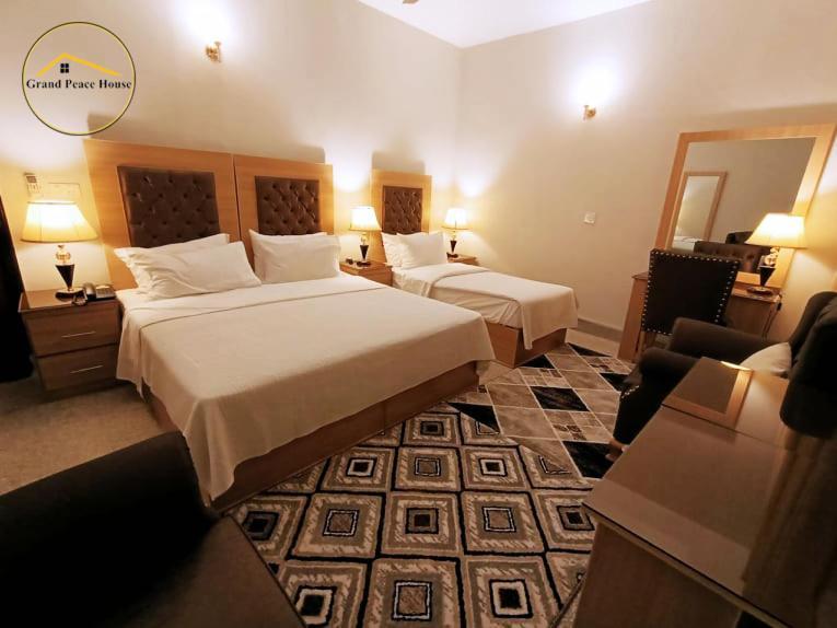 Grand Peace House II Bed and Breakfast Islamabad Eksteriør billede