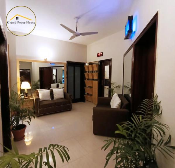 Grand Peace House II Bed and Breakfast Islamabad Eksteriør billede